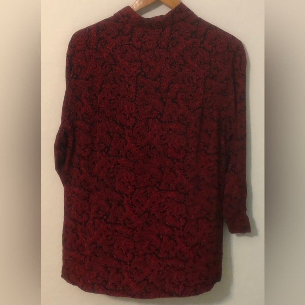 Chic Red Patterned Women's Blouse - image 2